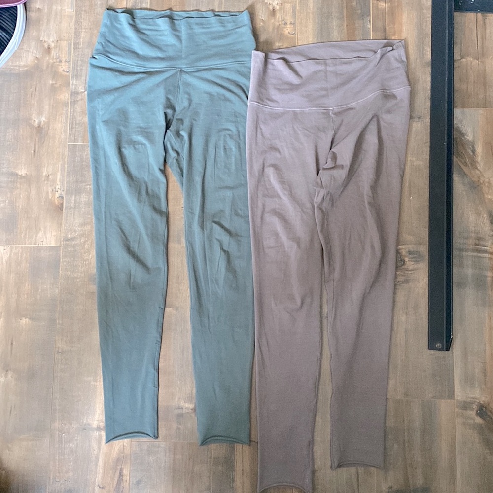 TNA Bundle of TWO Leggings